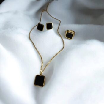 Black Square Pendant set